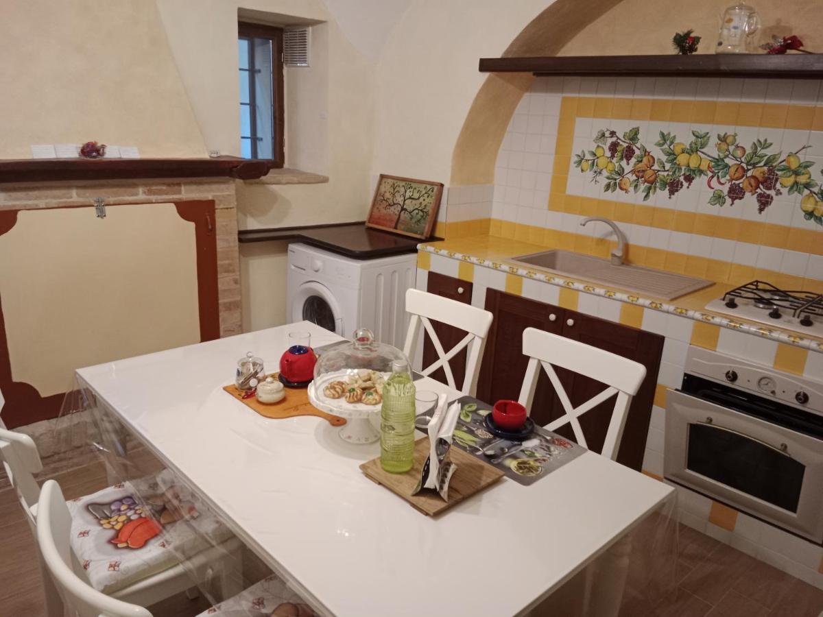 Creta Rossa Bed and Breakfast Larino Exteriör bild